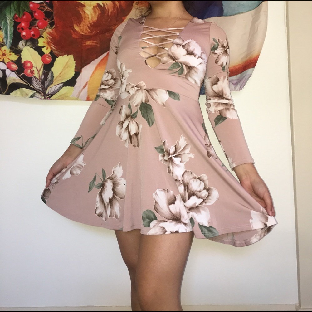 ⭐️F21 floral fit & flare dress